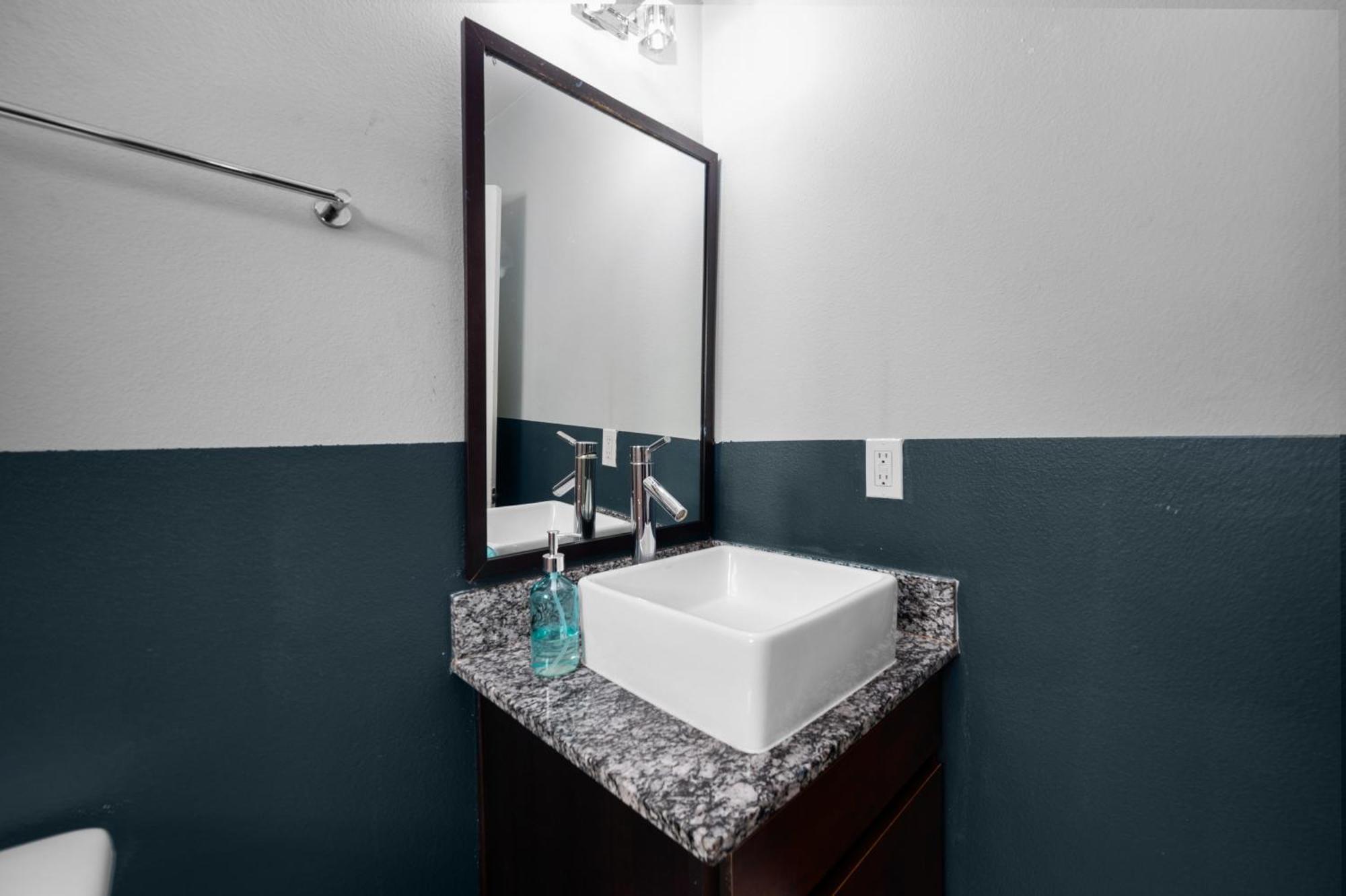 Modern Quirky Apt Near Nrg Stadium & Medical Center Houston Exterior foto